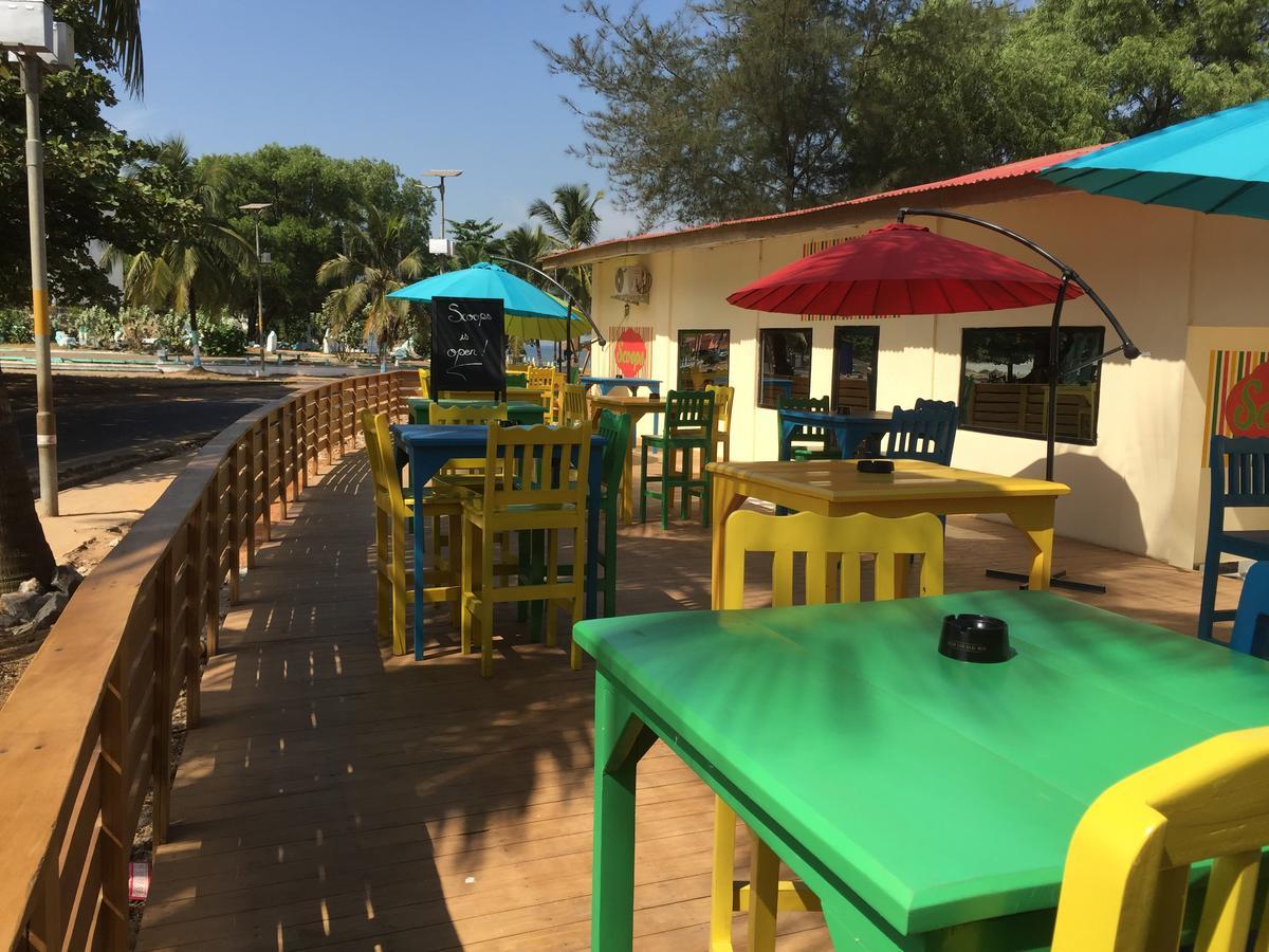 The Family Kingdom Resort Freetown Ngoại thất bức ảnh