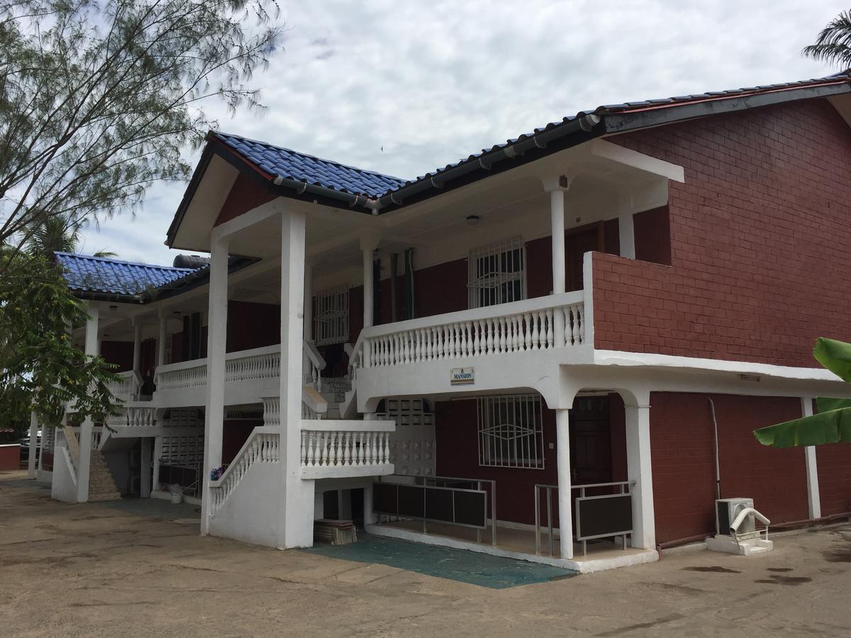 The Family Kingdom Resort Freetown Ngoại thất bức ảnh