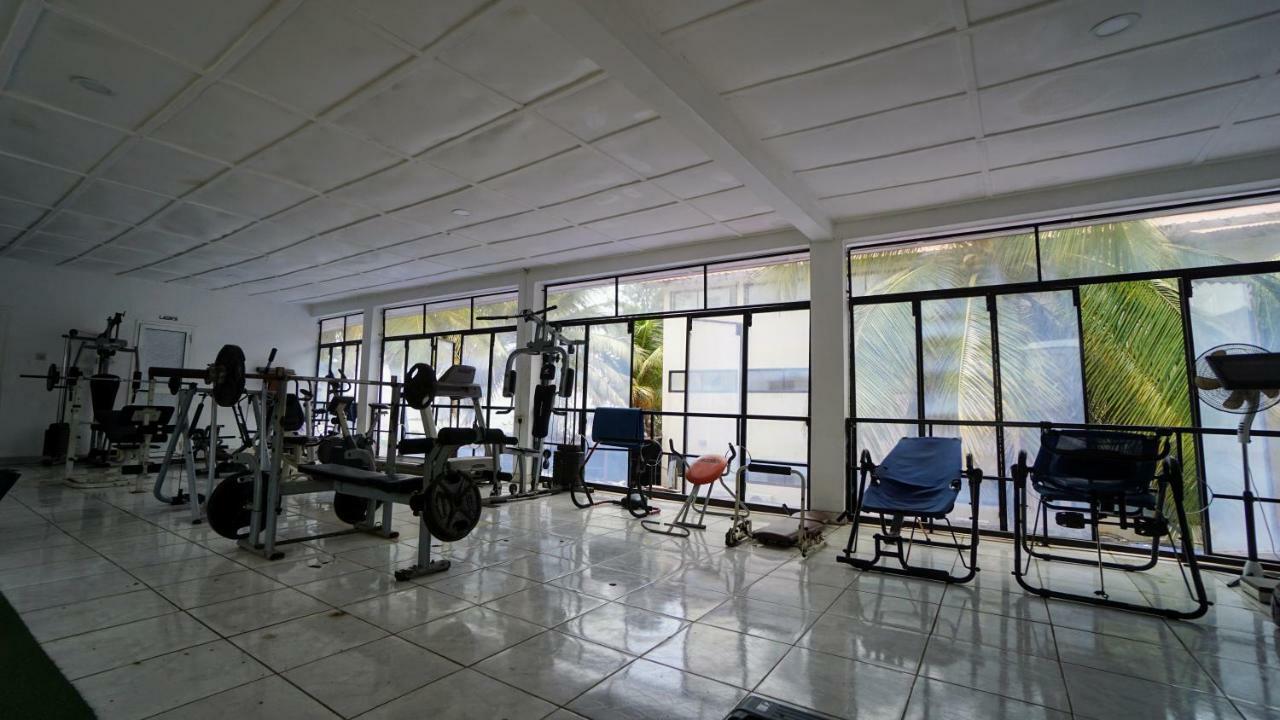 The Family Kingdom Resort Freetown Ngoại thất bức ảnh