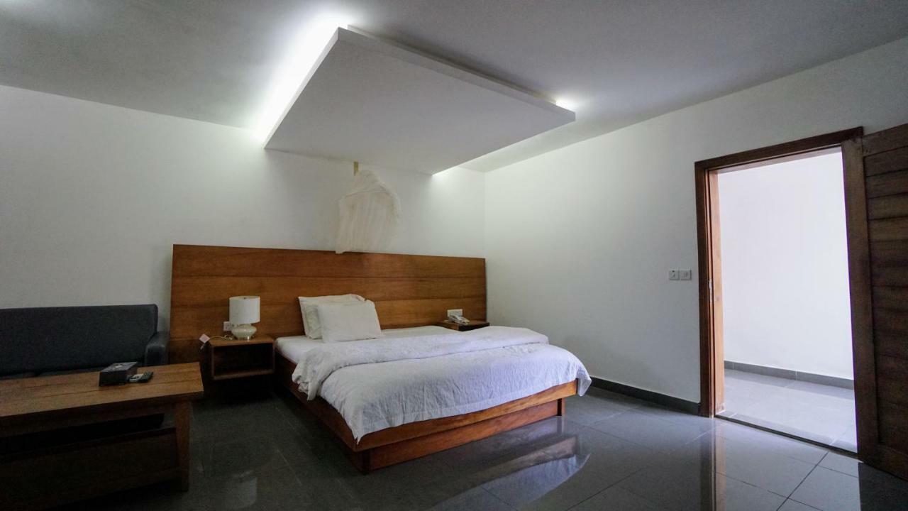 The Family Kingdom Resort Freetown Ngoại thất bức ảnh